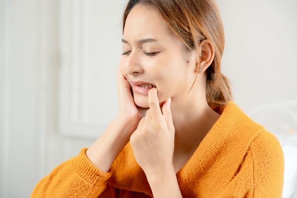 When To See An Emergency Dentist About Gum And Lip Injuries